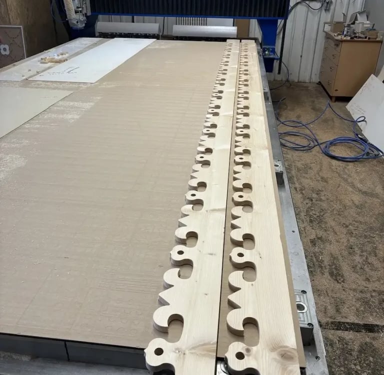 Medienos frezavimas vejalenciu gamybai