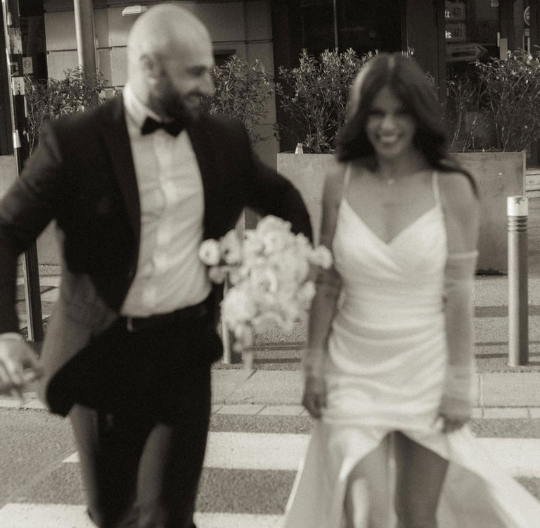 des mariés heureux grace a leur wedding planner promesses qui a tout organiser