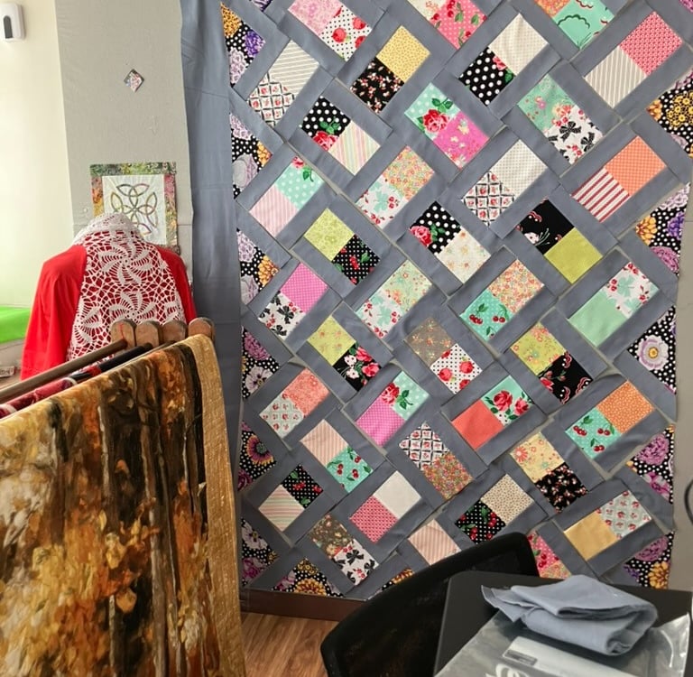 Catywompus quilt