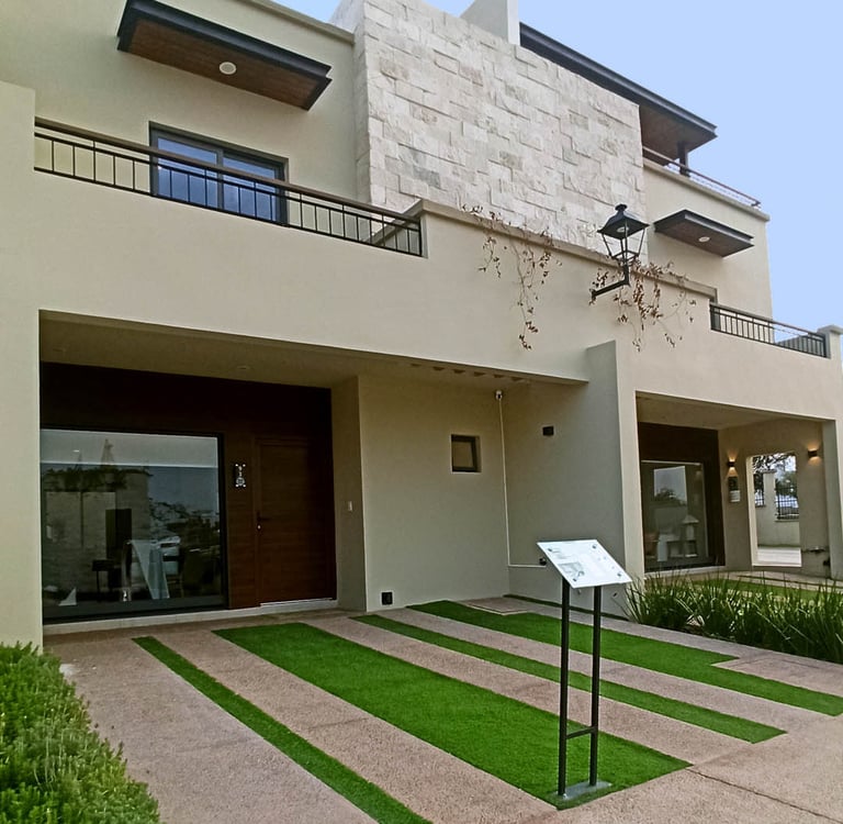 Misión Schoenstatt, casas nuevas en fraccionamiento cerrado con amenidades premium