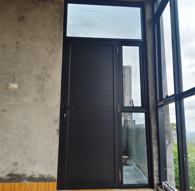 <img src="partisi-aluminium.jpg" alt="Partisi Aluminium Estetik dan Fungsional - Dzalfa Jaya Alumini