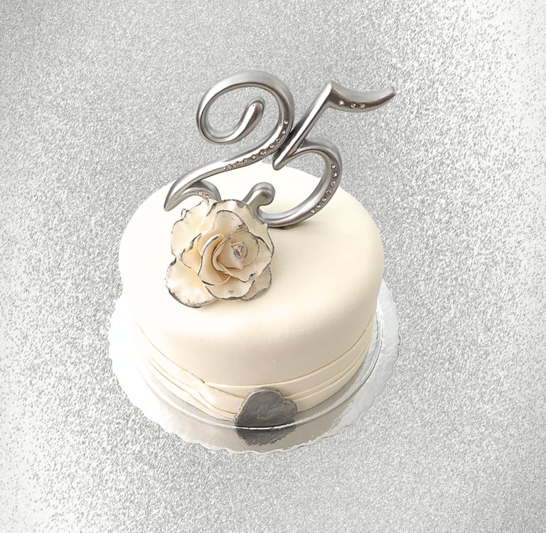 bolos de sonho simple personalised cakes for birthdays and other celebrations