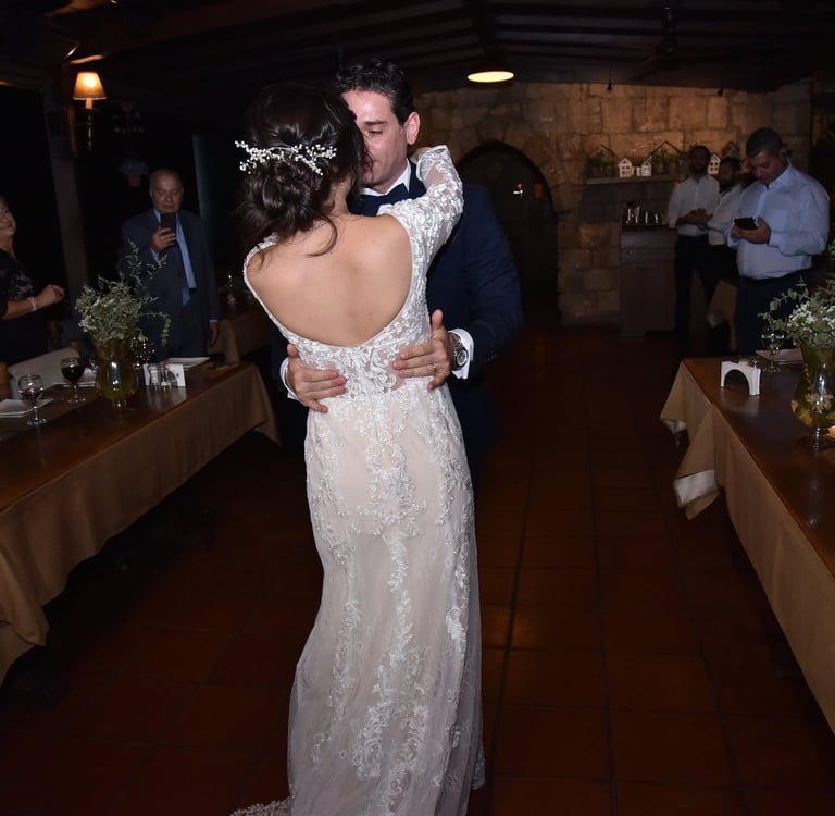 Mekhael Srour and Samar Kal Youssef first dance