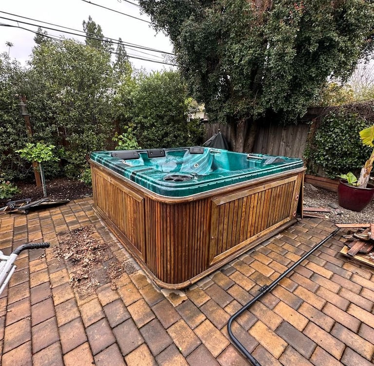 Hot tub removal near me in San Francisco 94127, Oakland & San Jose.