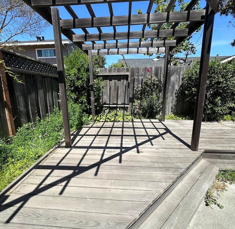 SFC Junk Removal: Home clutter hauling & furniture pickup in SF 94114.