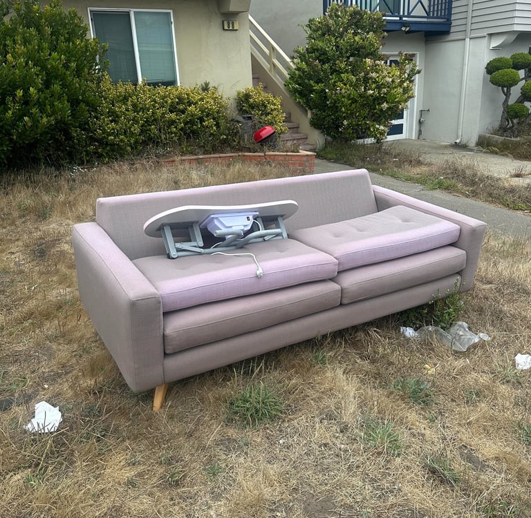 Sofa removal near me in San Francisco 94102, Oakland & San Jose.