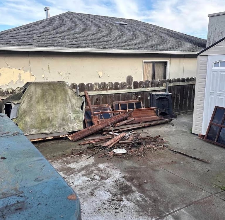 Professional foreclosure junk removal in SF 94115, 94596, and 95112.