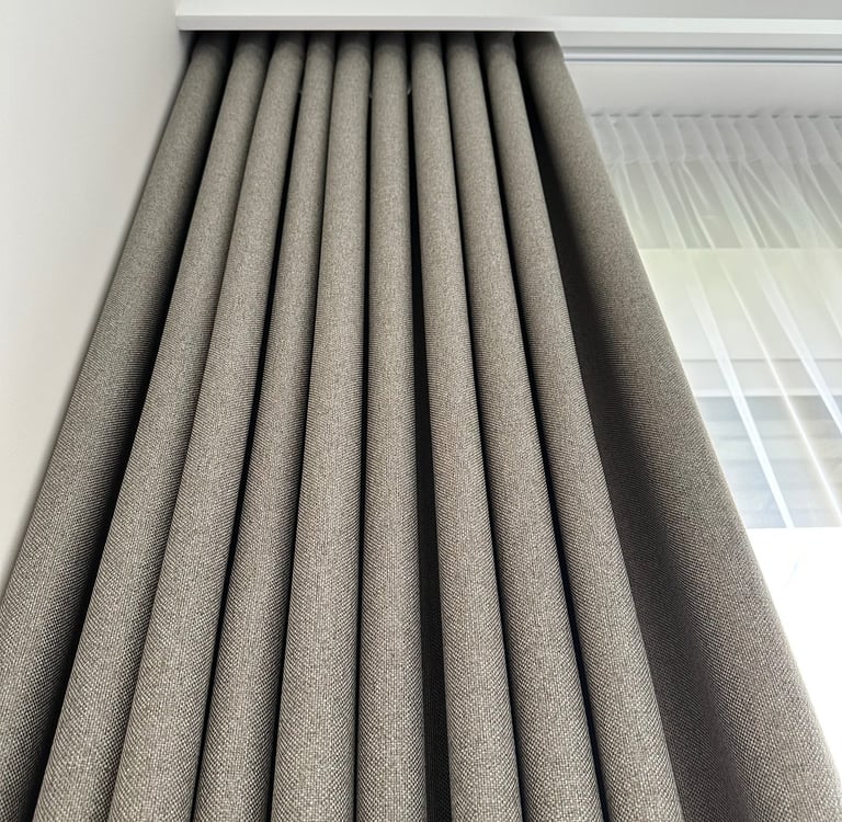 užuolaidos, karnizai, bėgeliai, užuolaidų salonas, užuolaidų salonas Kaune