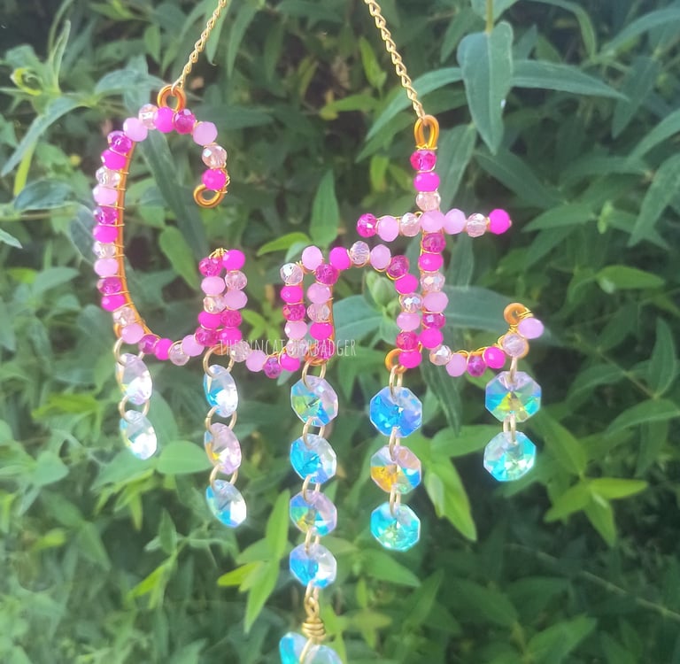 A gorgeous girly pink & purple mix with a gorgeous heart crystal drop for rainbows aplenty