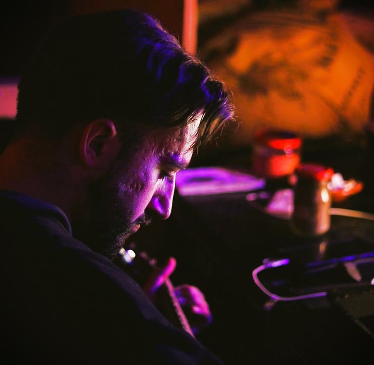 Flo Cloudson Fil's HOUSE Studio