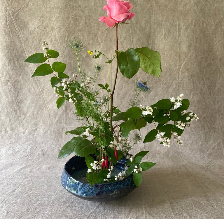 un plat devient vase.