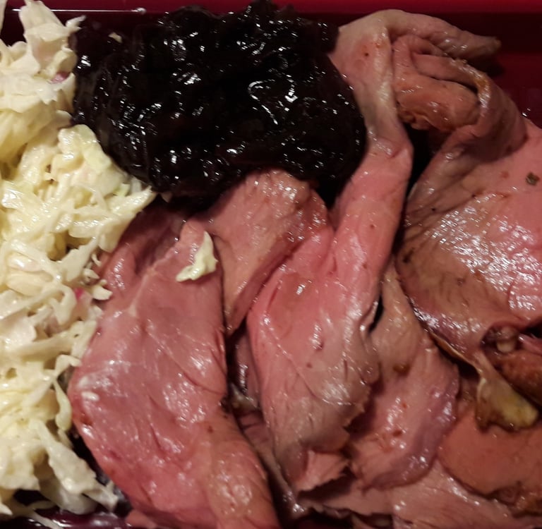 Roast beef, coleslaw and caramelized onions for your lunch box in Fort Lauderdale