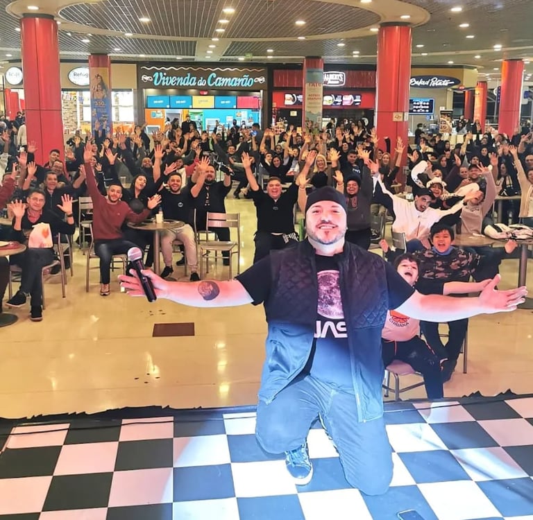STAND UP COM RODRIGO CÁCERES - SHOPPING METRÔ BOULEVARD TATUAPÉ