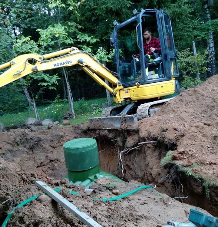 jau istatytas valymo irenginis i duobe, pastacius pagal gulsciuka ir prileidus vandeni, uzkasama