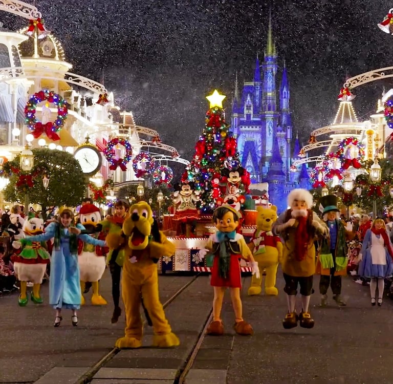 Mickey’s Once Upon a Christmastime Parade (Magic Kingdom)