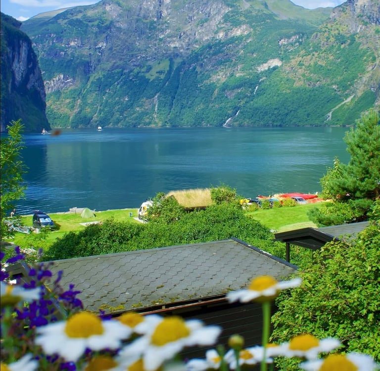 Paisaje de montañas en Noruega,