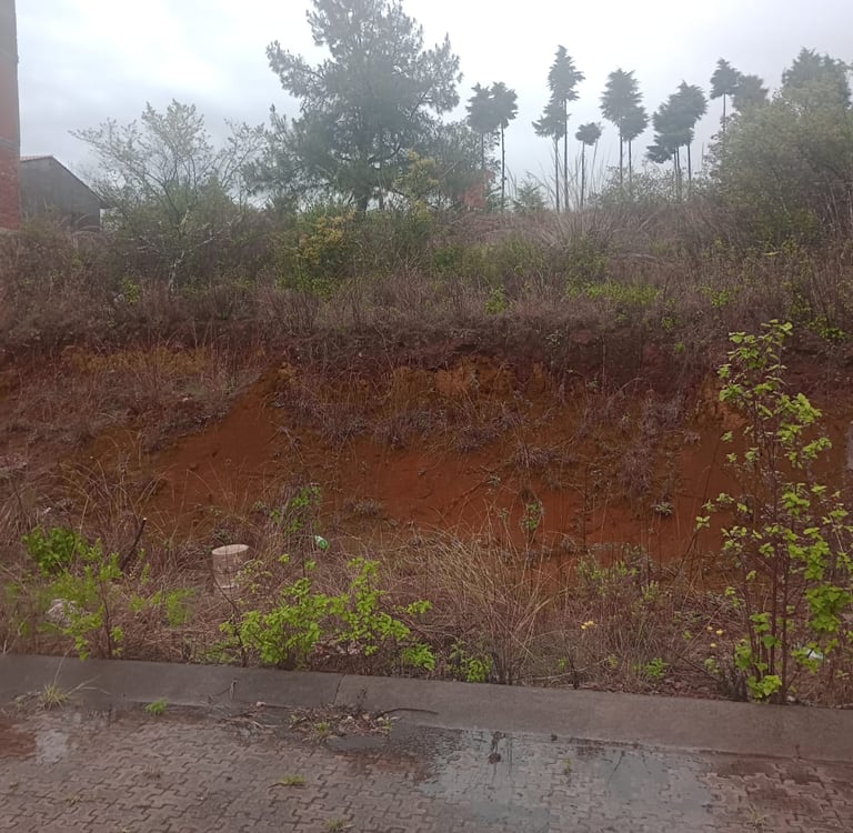 Lote de terreno plano 10x20 metros listo para construir en Villas del Sol Pátzcuaro