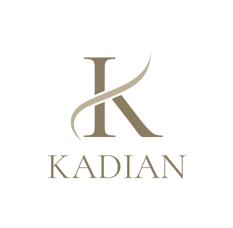 Logo de la firma KADIAN en tonalidades marones. Es la K, ue representa la firma.