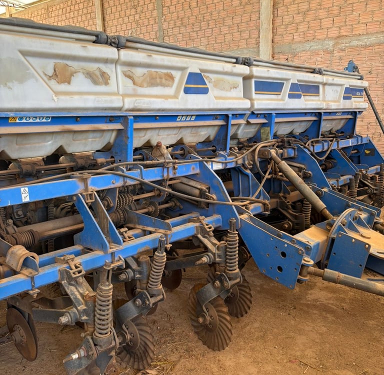 Tipo: Plantadeira | Marca: Semeato | Modelo: Sol Tower | Ano: