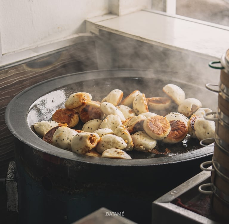 Pan Fried Buns at He Ji Bao Batam