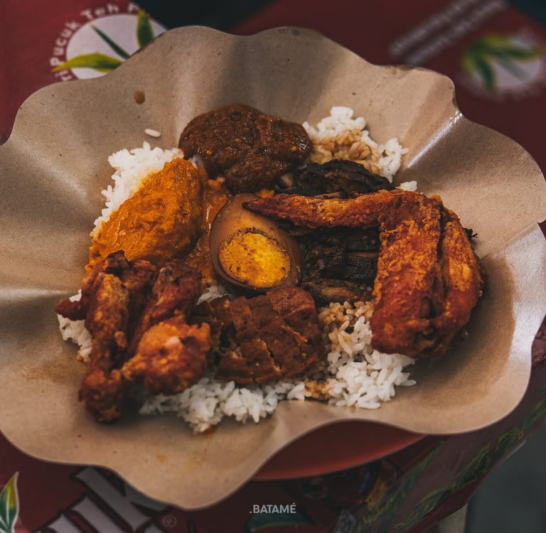 a plate of Curry Rice at Nasi Kari Apek Loso Batam