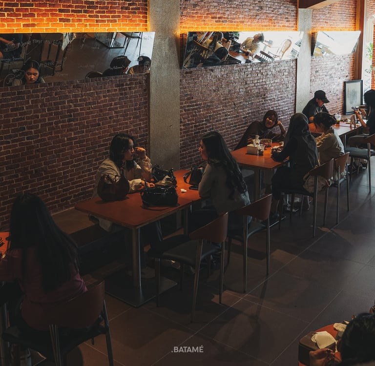 a crowds having lunch at Joyi Bakes Batam
