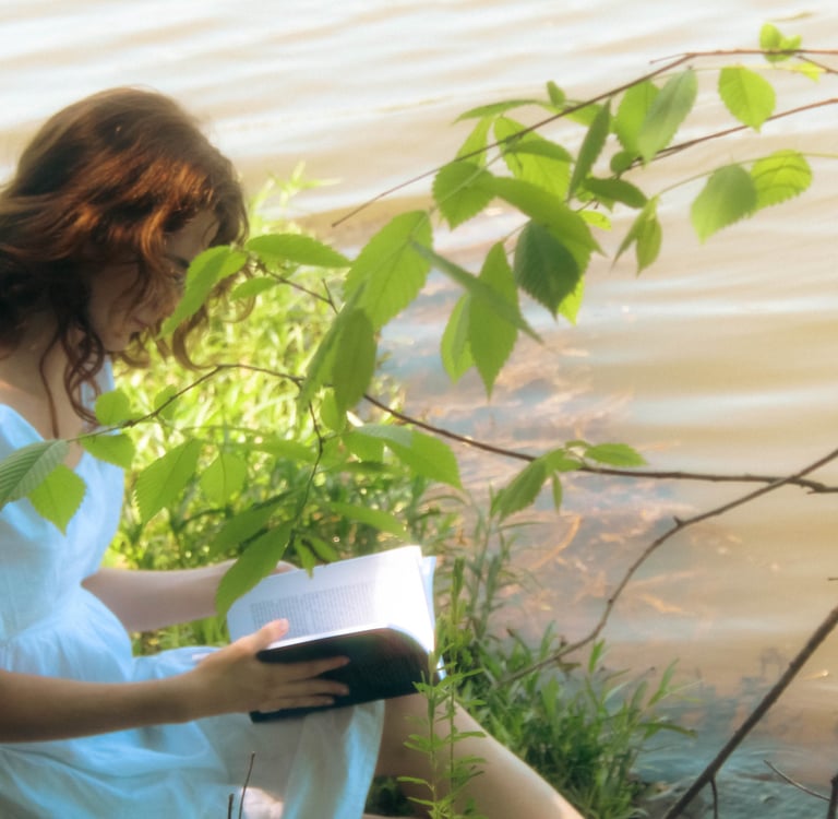 dreamy 2026 high school senior portrait of student at crockett park, novaa