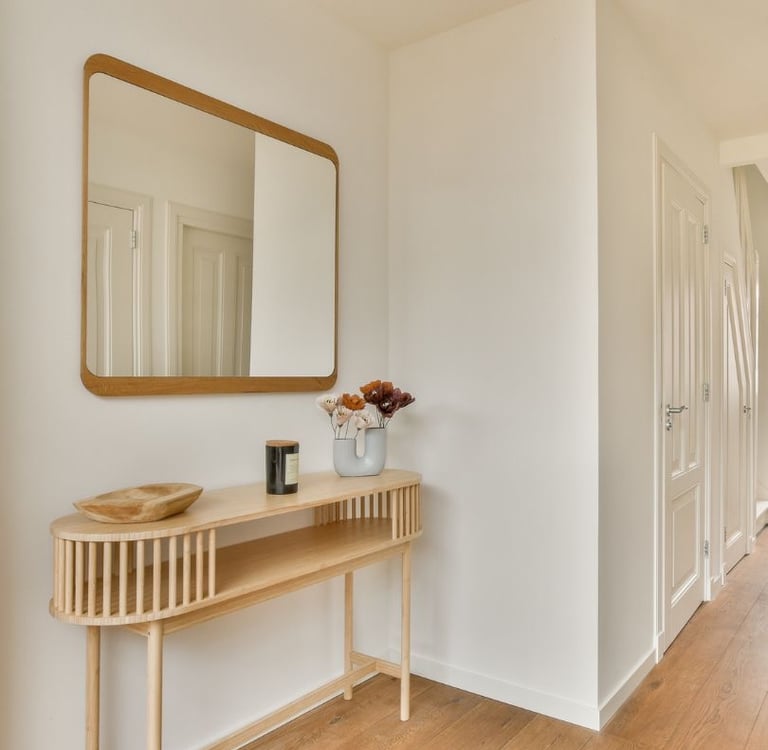 Neutral entrance and hallway - paint colour guide