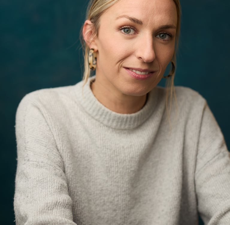 ROSE GRAY - ACTING HEADSHOT