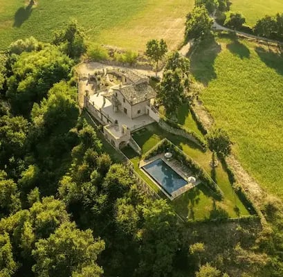 Villa esclusiva immersa nella campagna marchigiana