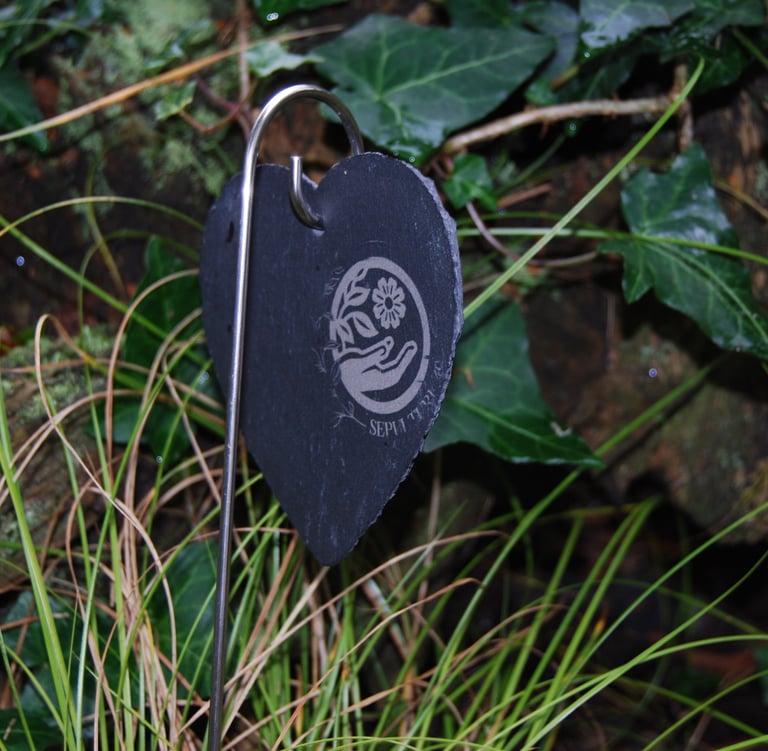 COEUR ardoise, cimetiere, décès, gravé, message et image au choix Sepulture49