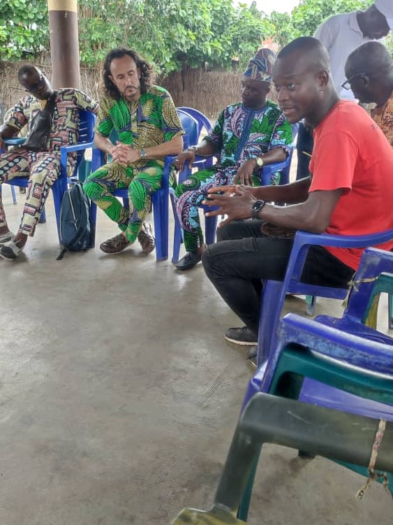 Réunion avec électricien sans frontière et les artisans des villages du lac