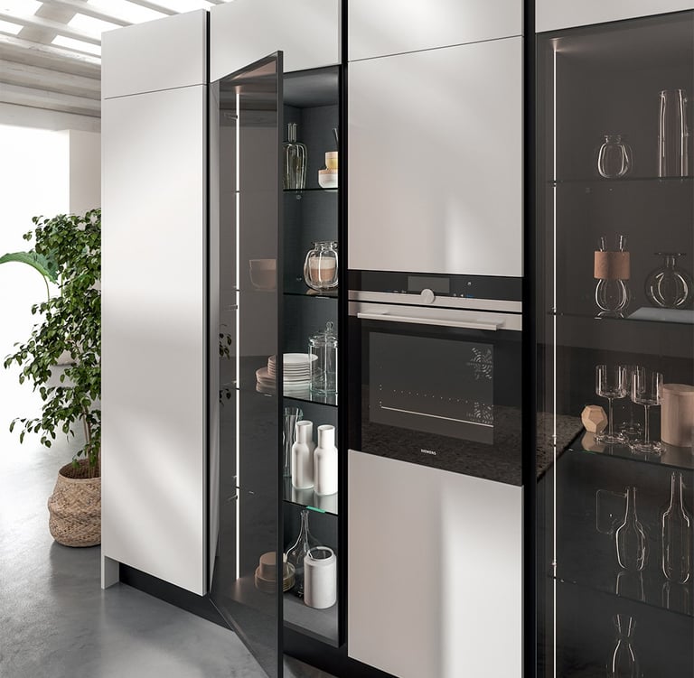 cusine blanche porte vitrée