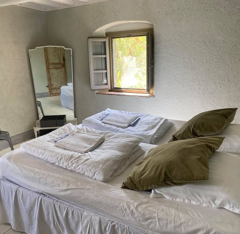 a room that can be rented at the retreat