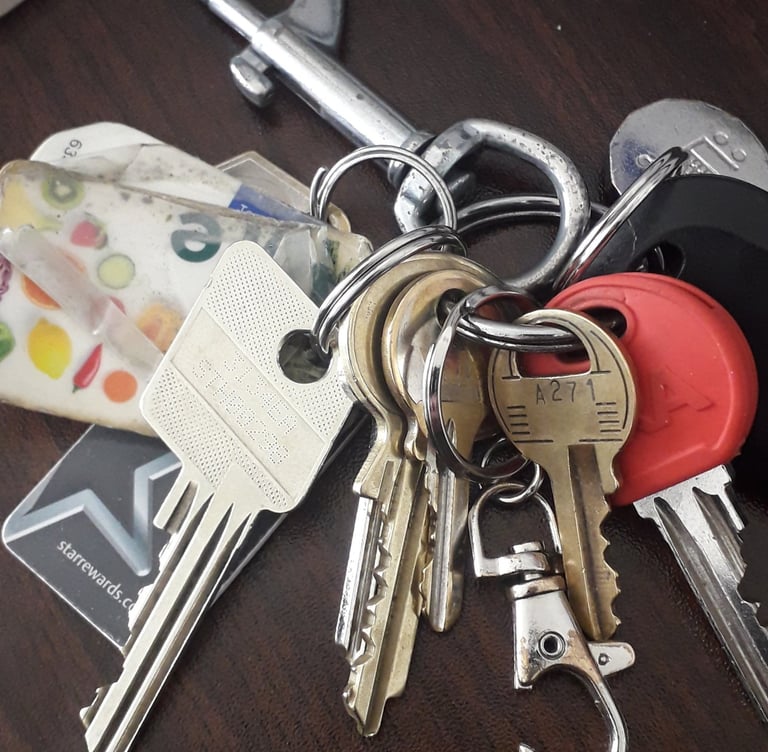 Lost Keys ? - Call Lockkeys Locksmiths Garswood