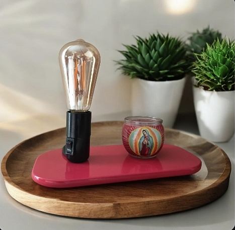 luminaire artisanal en acier upcyclé collection Memphiisio rouge fraise