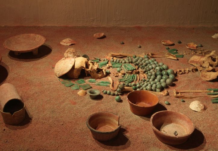 Ofrendas funerarias mayas