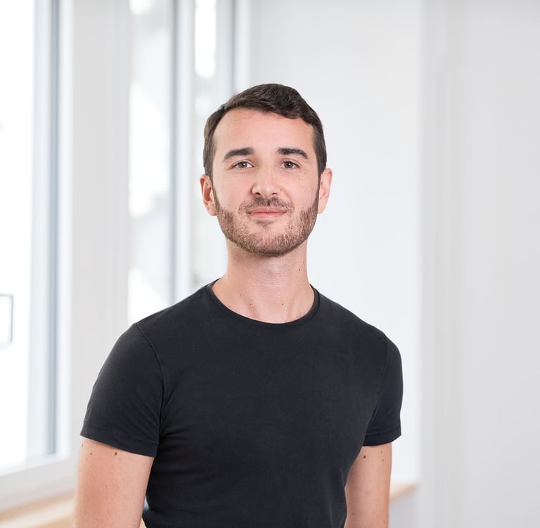 Nicolas Bouteloup - philosophe praticien spécialisé en reliance sociale et éthique professionnelle