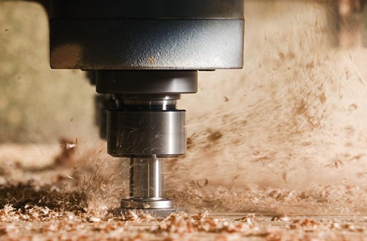 Corte CNC de precisión sobre madera para la fabricación de estructuras y proyectos de diseño