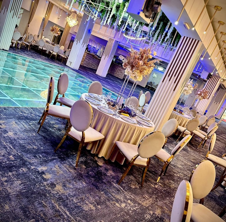 Salon Piscina al Restaurantului Roxana din Roata de Jos