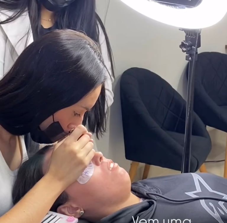 Curso Iniciante Extensão de Cílios