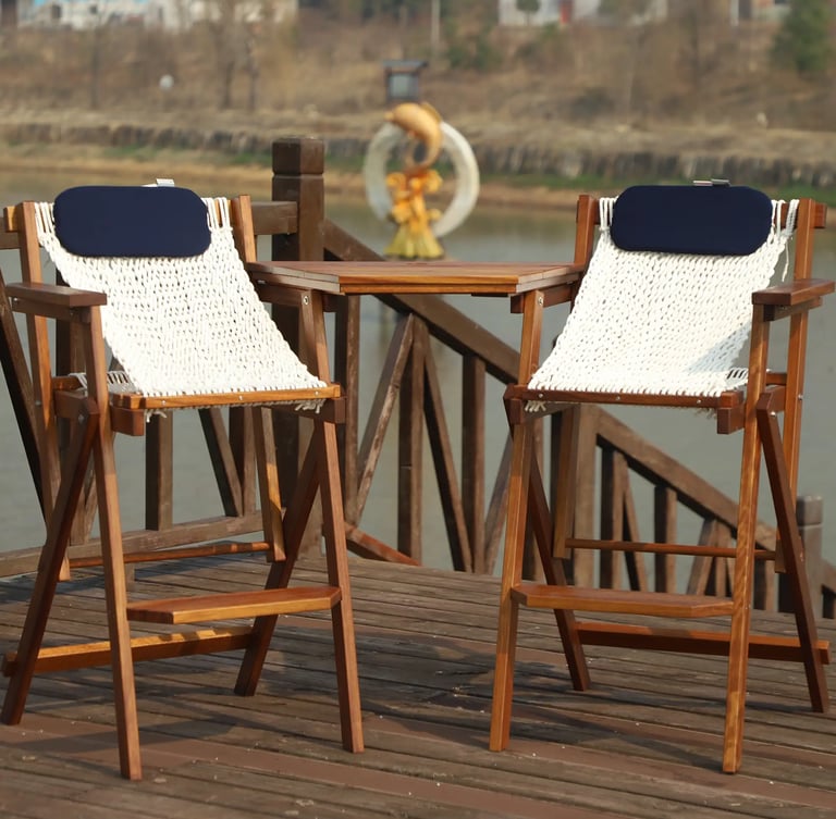 Solid wood barstool with Tete-a-Tete Table