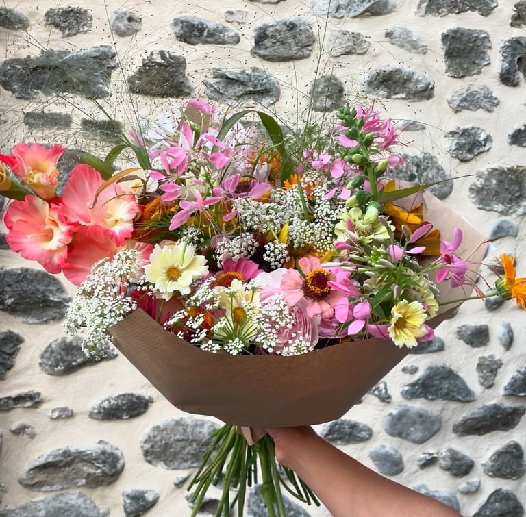 bouquet fleurs fraîches biologiques de saison slowflower floriculture ardeche