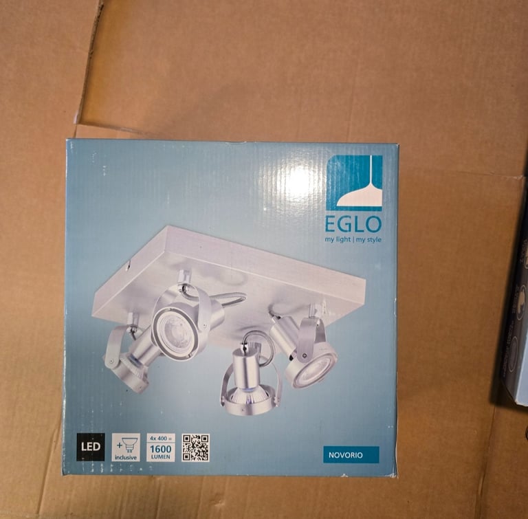 lubinis šviestuvas dėžėje