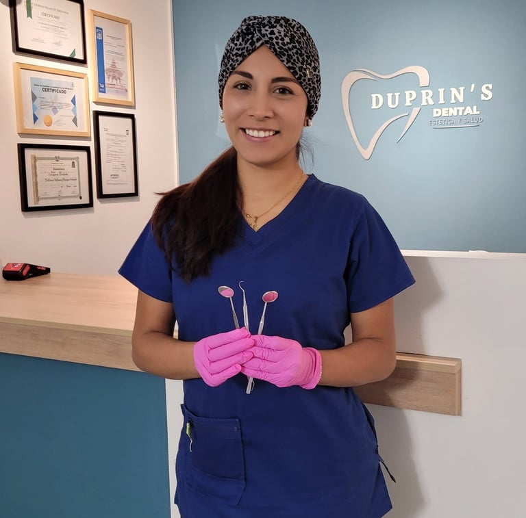 Equipo Profesional Duprin's Dental - Implantes y Carillas en San Miguel Lima