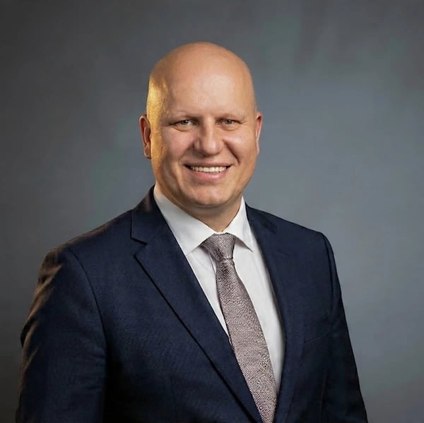 Andrius Velykis NT brokeris - NT OAZĖ