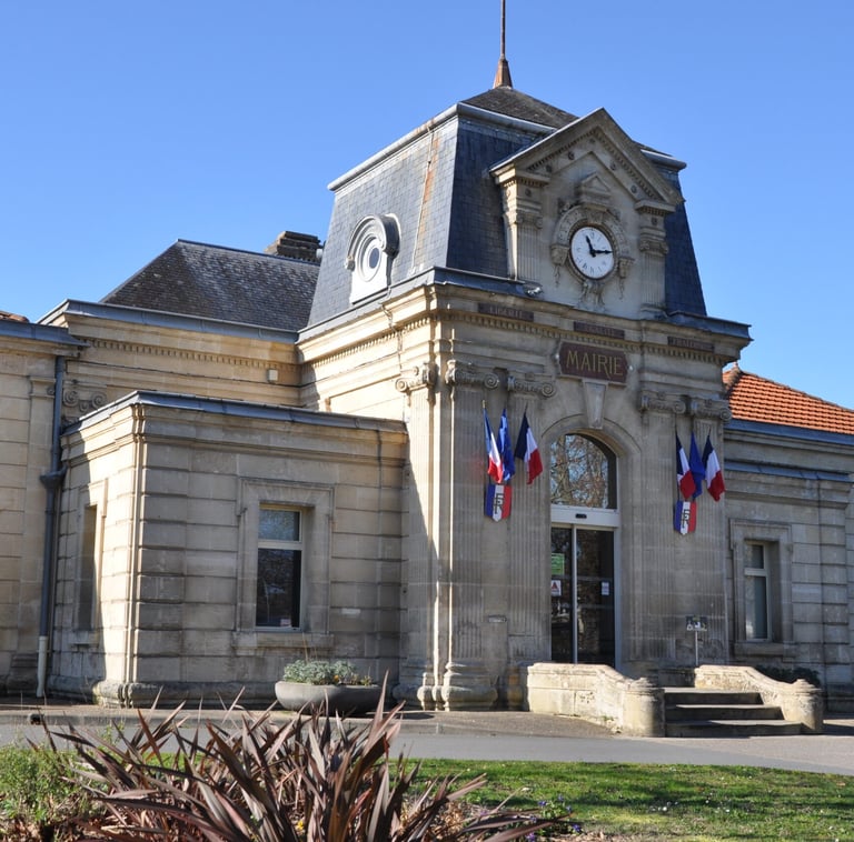 mairie-couvreur-ambares-et-lagrave