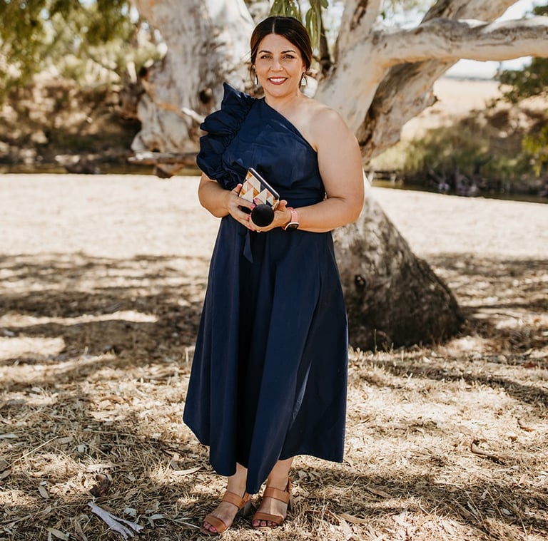 Nikki Bowden, Noosa-based authorised marriage celebrant-SUnshine Coast Celebrant 