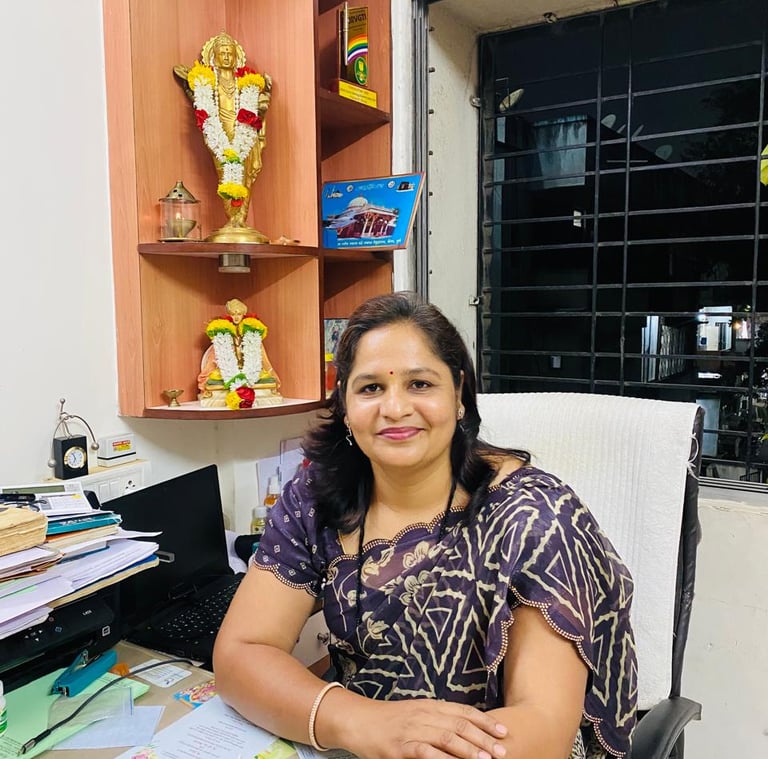 dr. Chhaya Shinde       Expert ayurvedic doctor