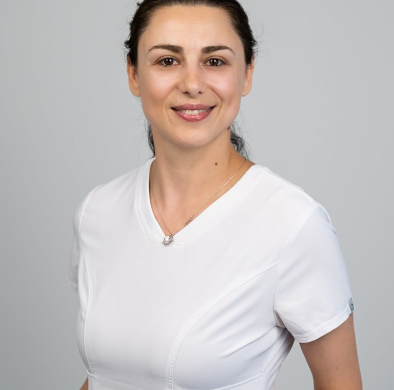 Dr. Ioana Toma medic rezident dermatolog Timisoara